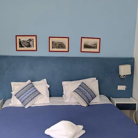 Guest house Coral Frangocastelo