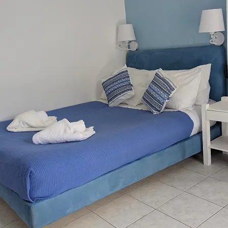 Guest house Coral Frangocastelo