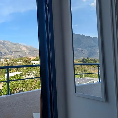 Guest house Coral Frangocastelo